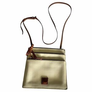 Dooney & Bourke | Triple Zip Ivory & Brown Slim Leather Crossbody Bag EUC